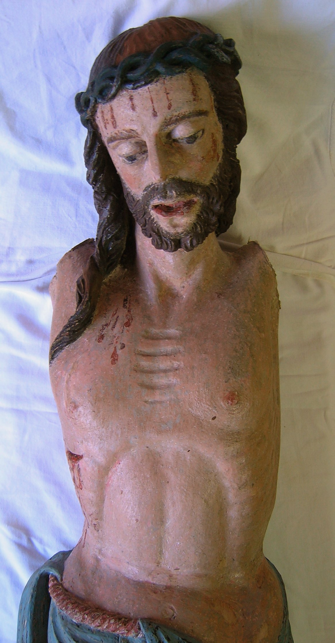 Christ en croix, Metz le Comte